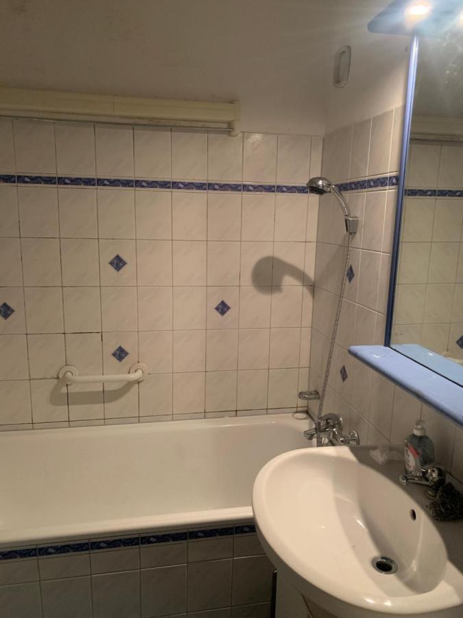 Sehr Schone Zimmer 1 In Wien Favoriten Exteriör bild